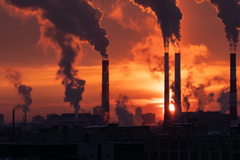 Big companies’ weak emission targets risk climate crisis, report warns